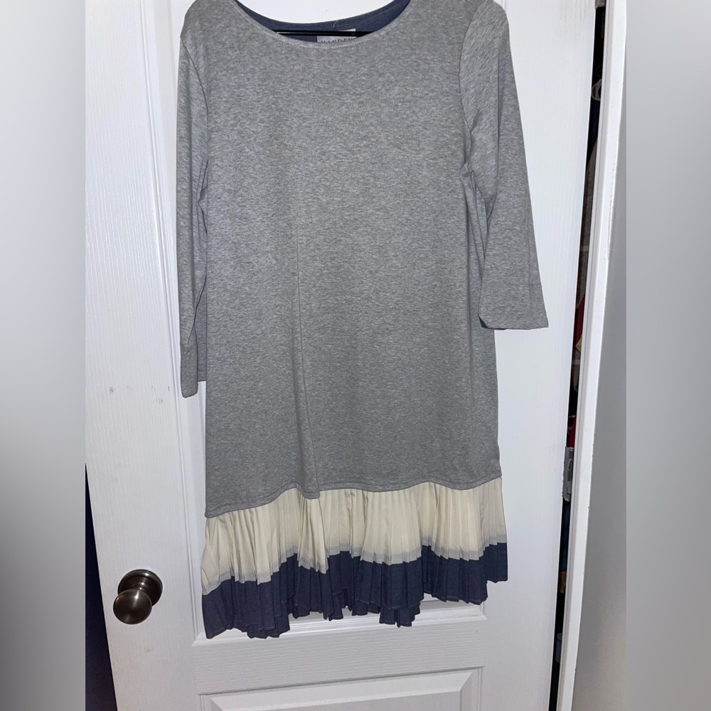 Women’s long sleeve dres Size:Small Brand:Hayden Color:Grey